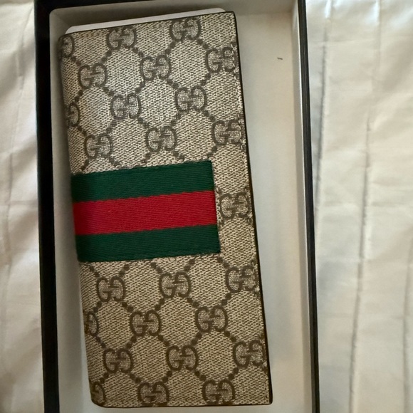 gucci wallet pristine condition - Picture 1 of 7